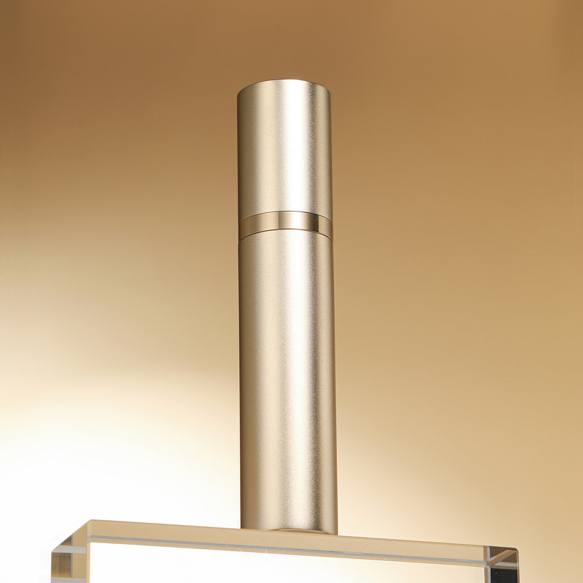 معطر زجاجات العطور الصغيرة المملوءة بالعطر زجاجة بخاخ محمولة فاخرة للسفر موزع زجاجة عطر فارغة صغيرة